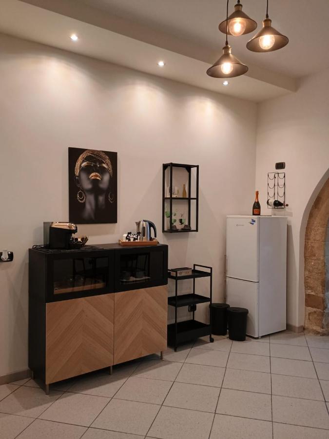 Al Vico Bartoli Suite Room Mazzarino Exterior photo